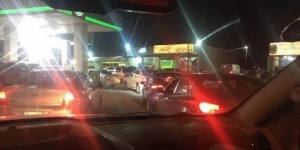 ازدحام في محطات تعبئة الوقود بعد قرار زيادة الأسعار