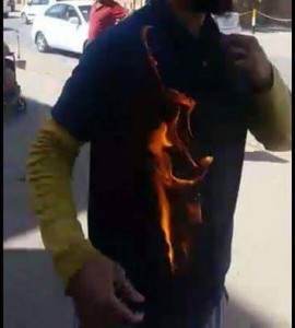 أحد مرتزقة العدوان من المحافظات الجنوبية يحرق نفسه في السودان  احتجاجاً