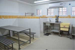 هكذا يعيش السجين إيهود أولمرت حياته بالمعتقل3