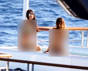 أمير سعودي على ظهر يخت مع فتيات شبه عاريات!3