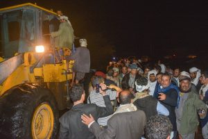 رئيس اللجنة الثورية يتفقد المناطق المتضررة من سيول الأمطار4