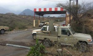 صورة نشرها ناشطون سعوديون لعلمايت اخلاء جماعية لسكان قبائل جيزان1